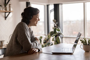 Découvrez notre service de consultation psychologique en ligne via la Clinique Virtuelle, un accès moderne et flexible à des professionnels de la santé mentale.